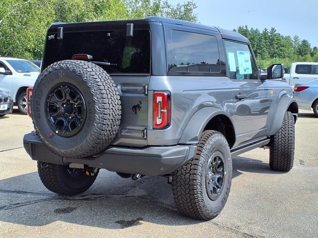 2025 Ford Bronco Badlands photo 2