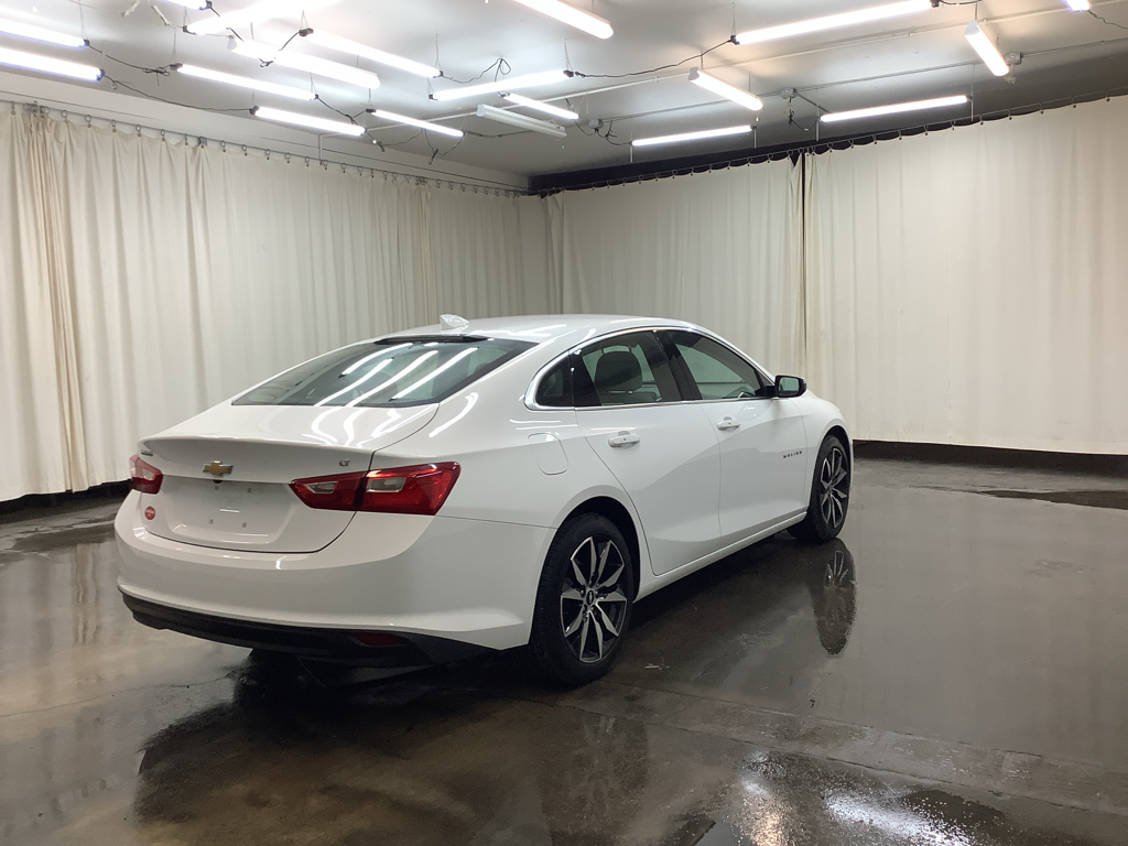 2018 Chevrolet Malibu 1LT photo 4