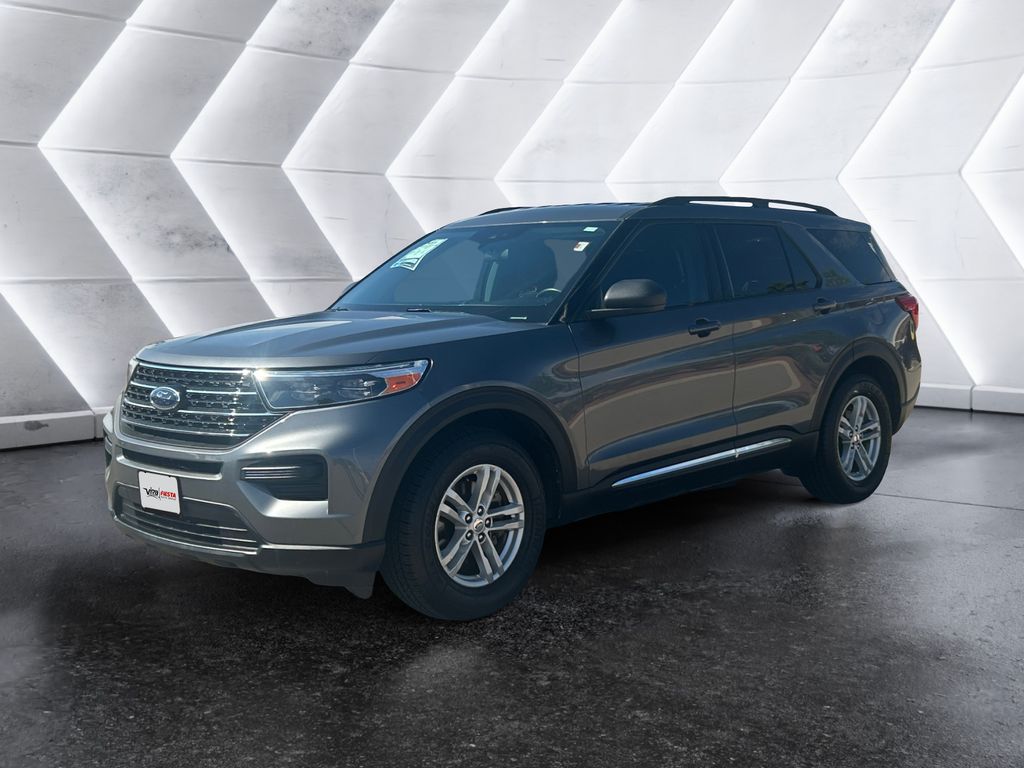 2021 Ford Explorer XLT photo 3