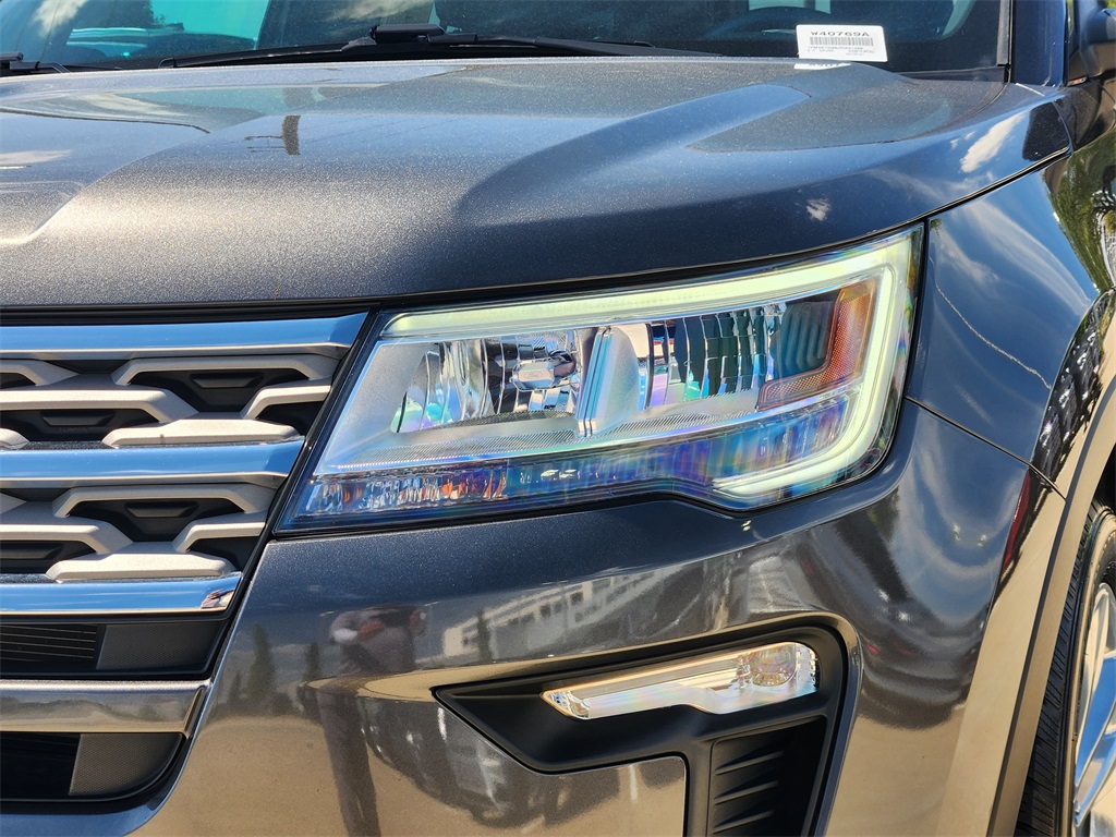 2018 Ford Explorer XLT photo 9