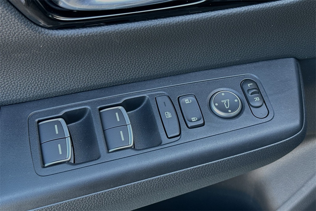 2025 Honda CR-V Hybrid Touring photo 12