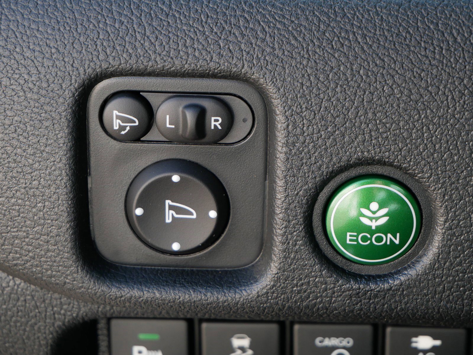 2025 Honda Ridgeline Black Edition photo 3