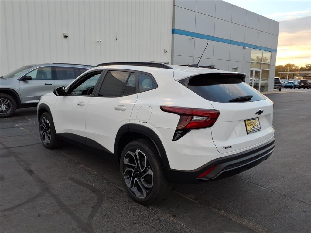 2026 Chevrolet Trax photo 3