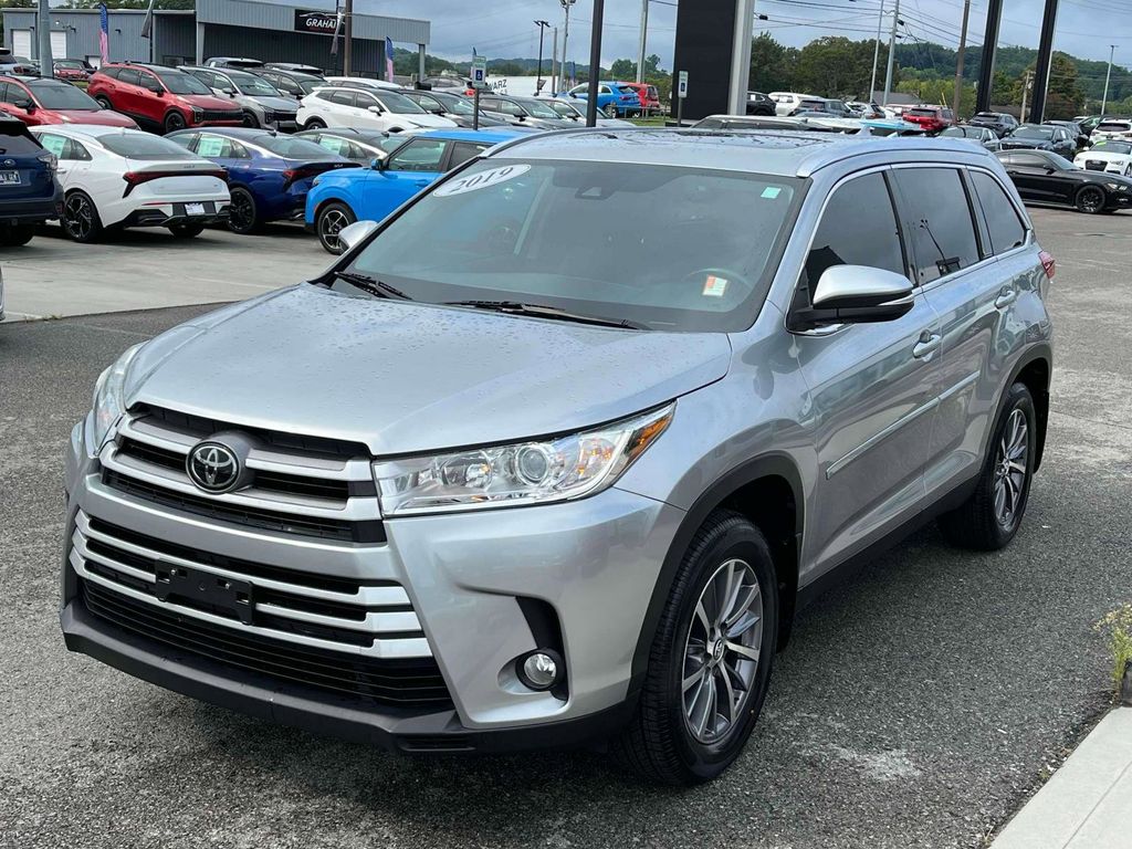2019 Toyota Highlander XLE photo 31
