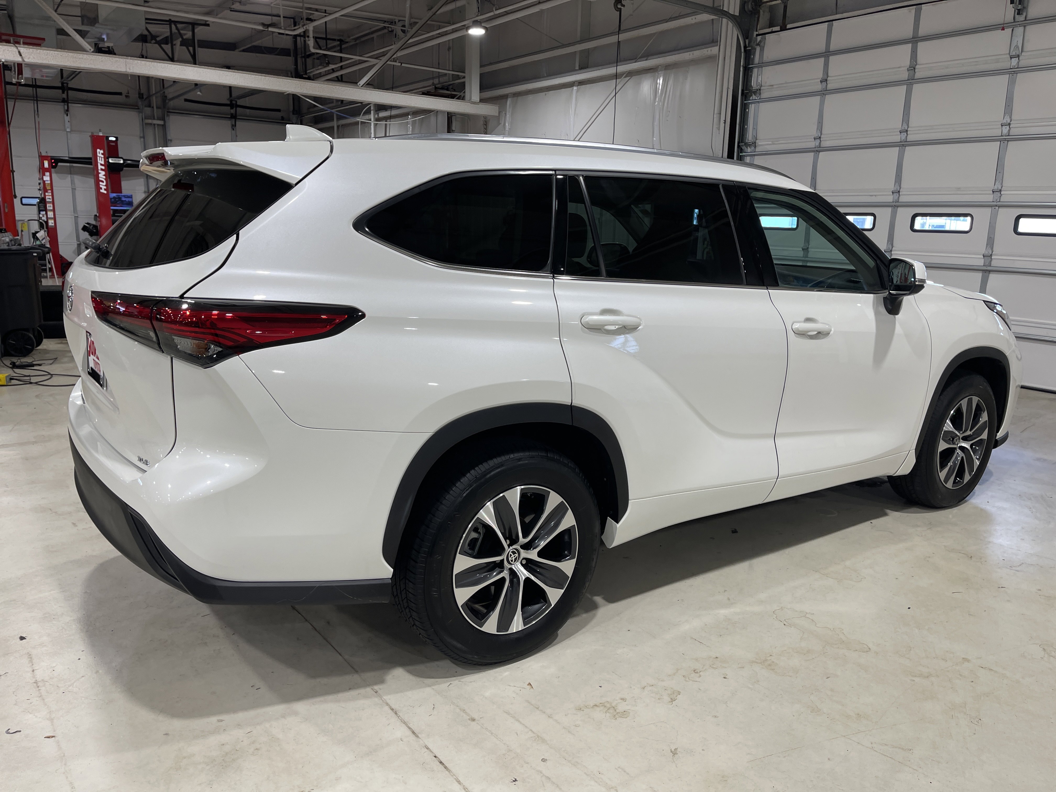 2020 Toyota Highlander XLE photo 4