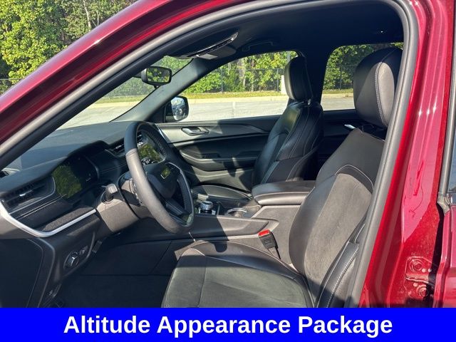 2024 Jeep Grand Cherokee Altitude X photo 3