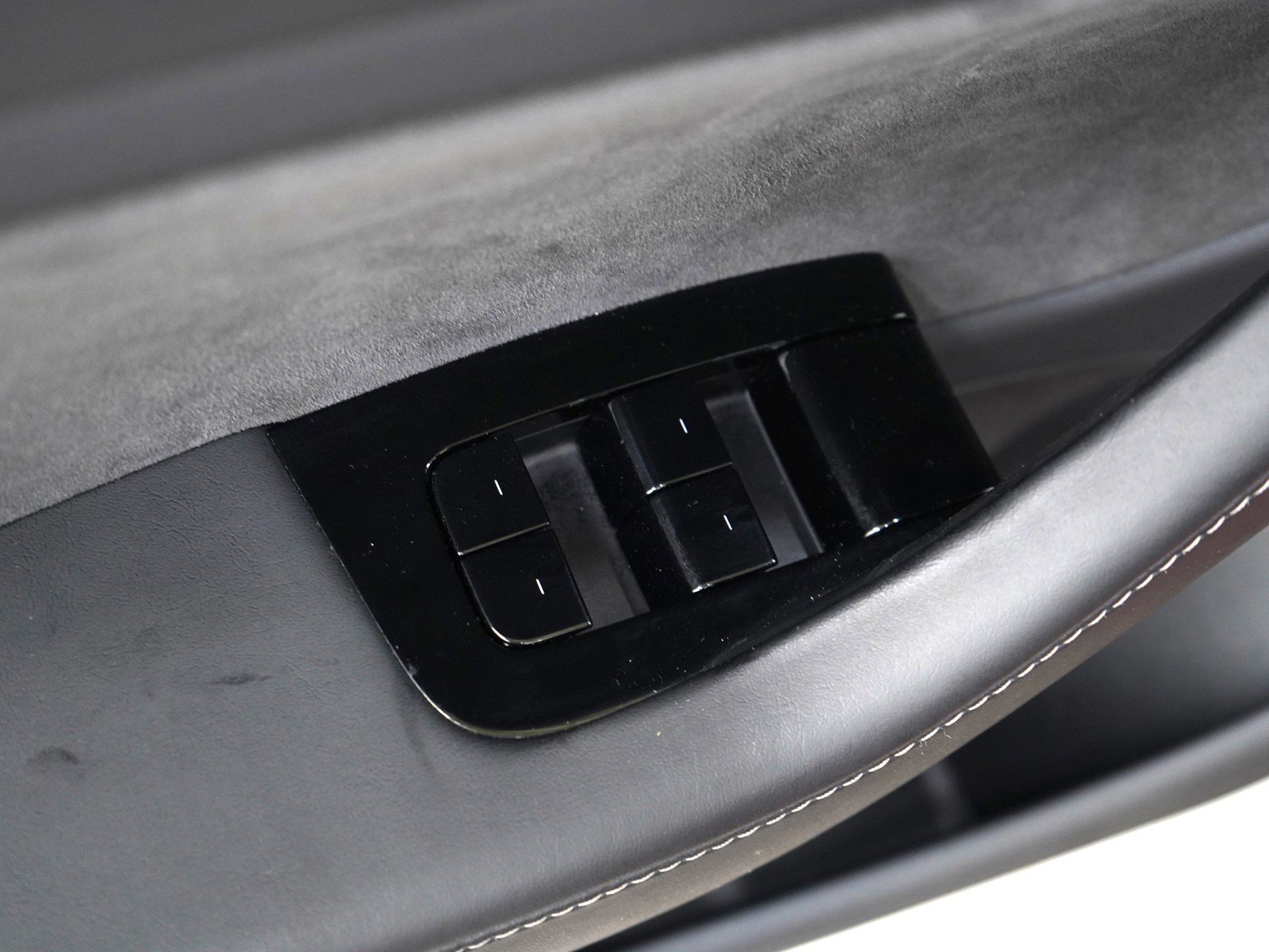 2019 Tesla Model 3 Long Range photo 17