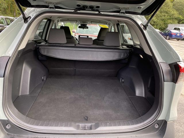 2023 Toyota RAV4 XLE photo 23