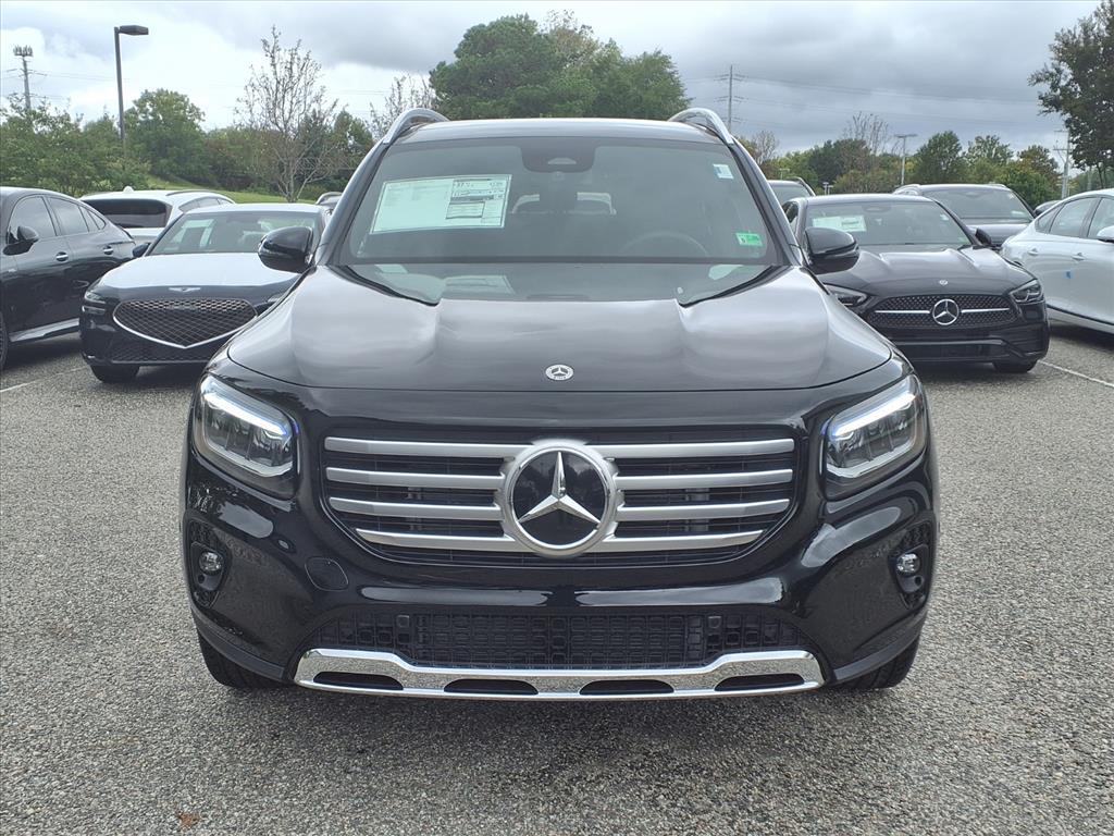 2026 Mercedes Benz GLB 250 4MATIC photo 2