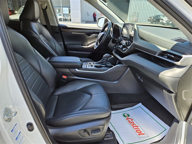 2022 Toyota Highlander XLE photo 15