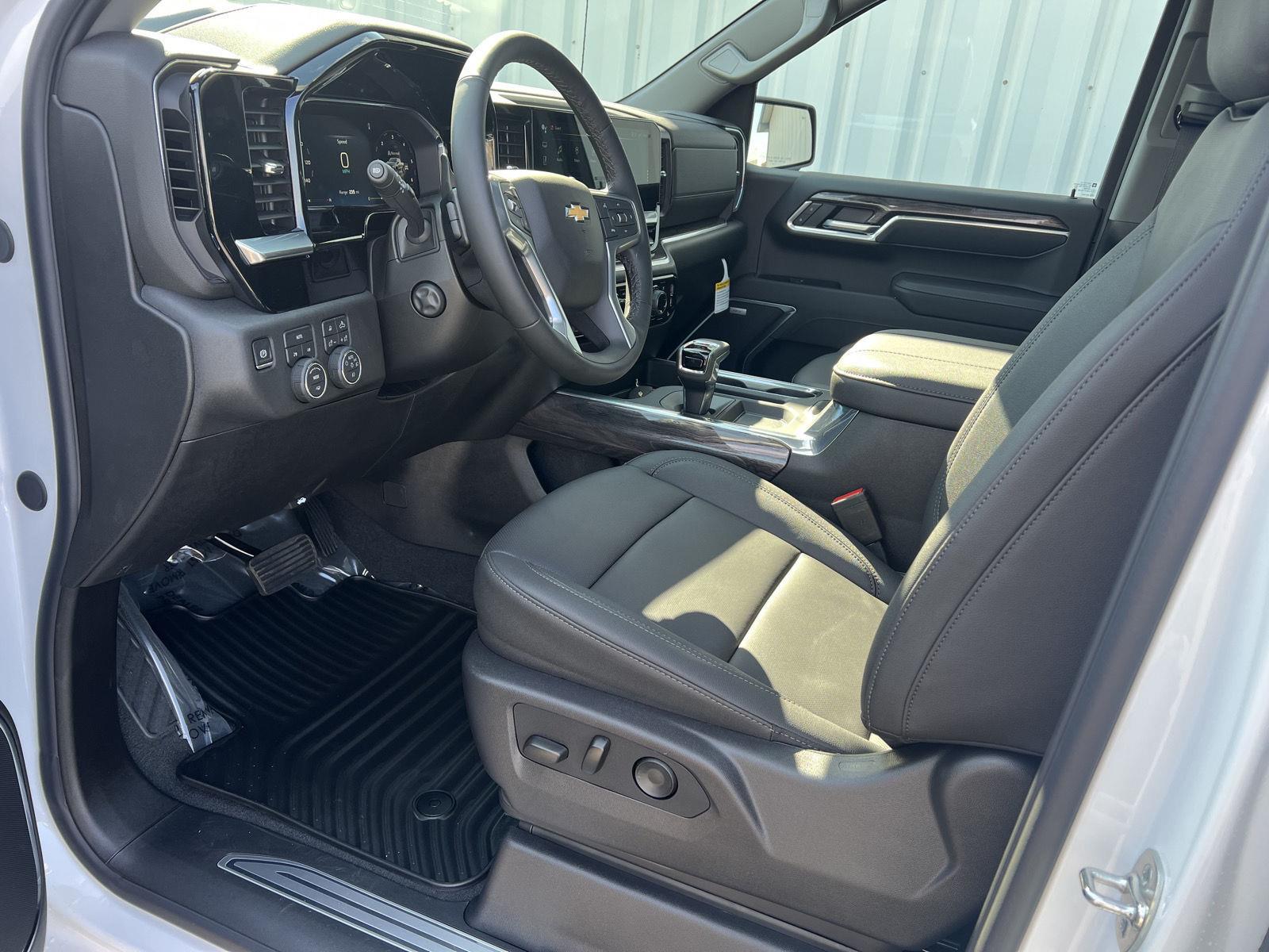 2026 Chevrolet Silverado LTZ photo 11
