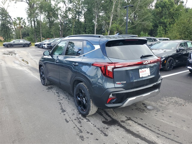 2026 Kia Seltos EX photo 3