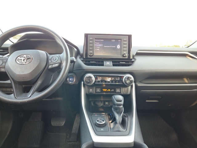 2019 Toyota RAV4 Hybrid XLE photo 10