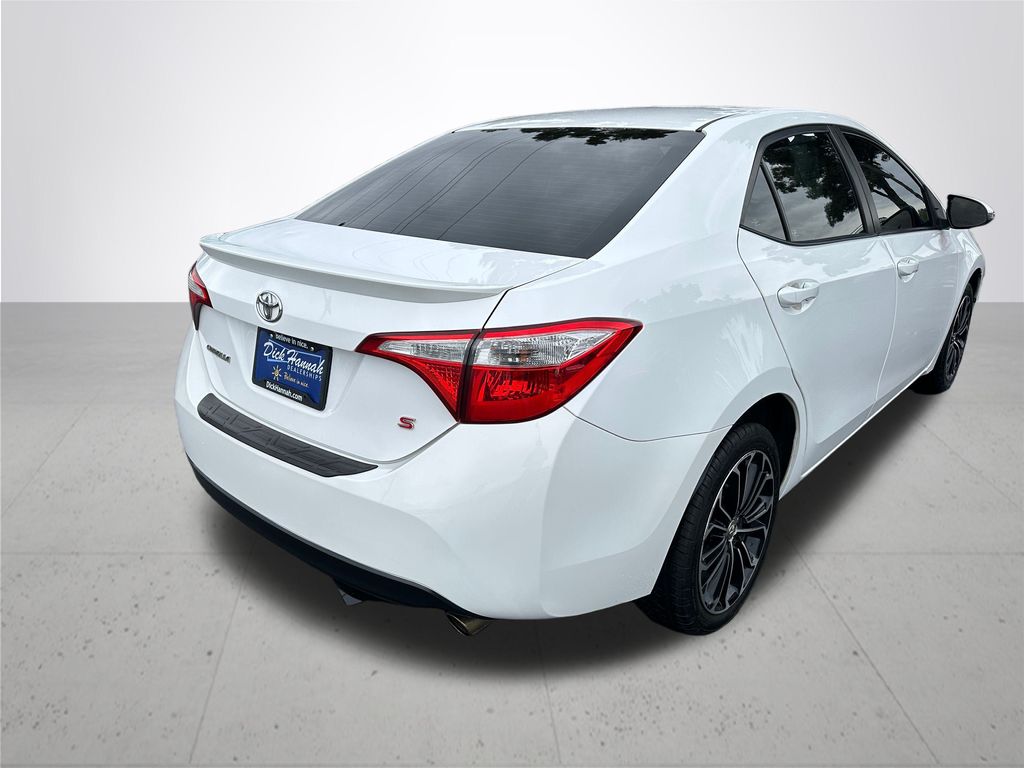 2016 Toyota Corolla Plus photo 6