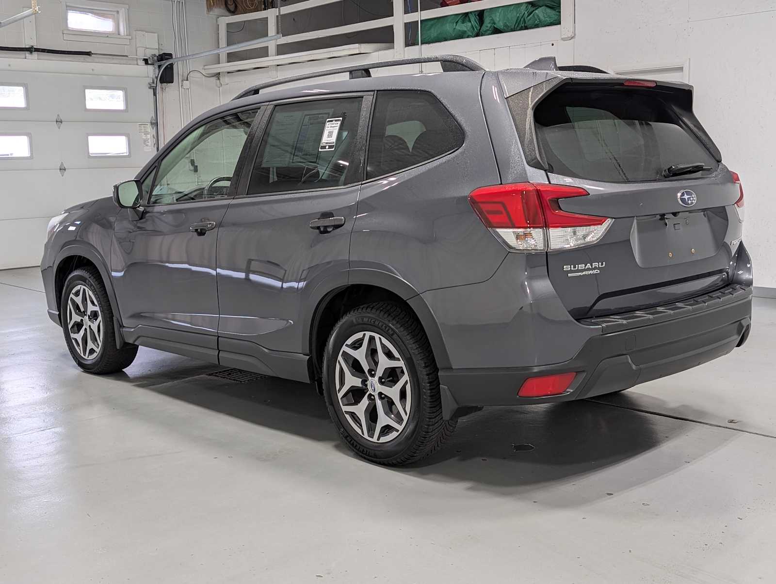 2021 Subaru Forester Premium photo 9