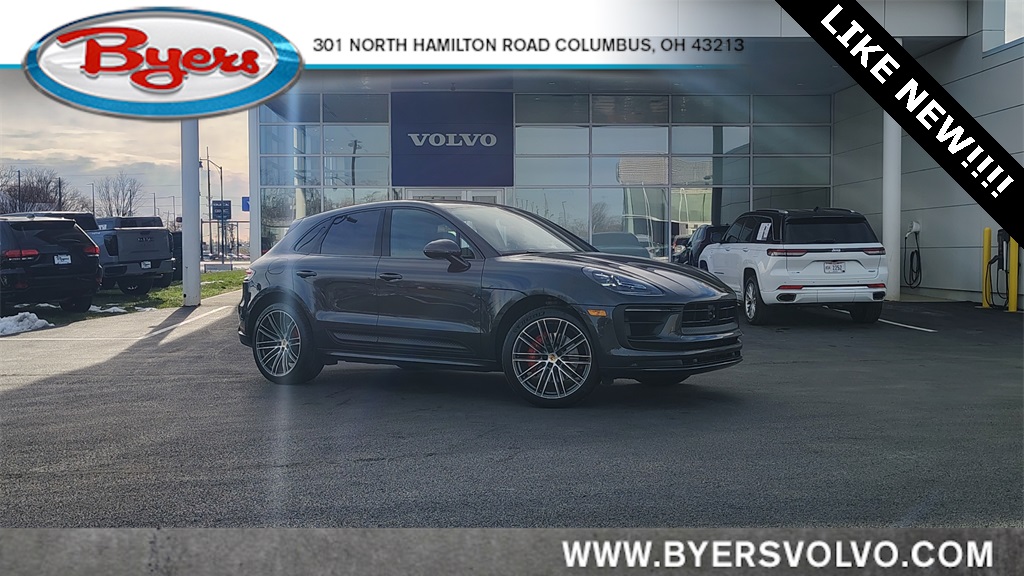 2023 Porsche Macan S's photo