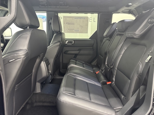 2025 Ford Bronco Outer Banks photo 13