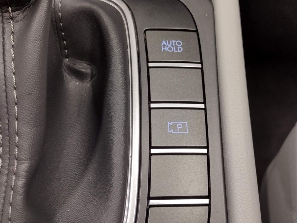 2024 Hyundai Kona SEL photo 26