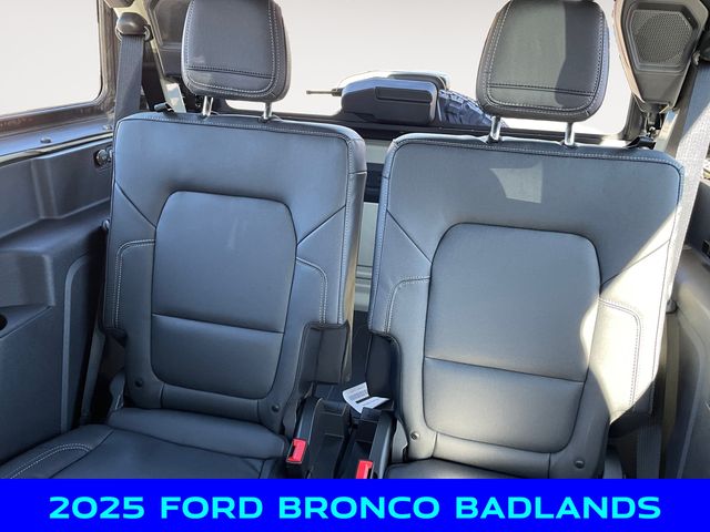 2025 Ford Bronco Badlands photo 13