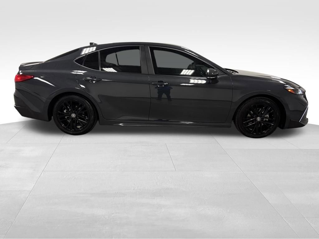 2025 Toyota Camry SE photo 12