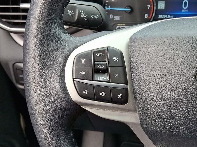 2023 Ford Explorer XLT photo 24