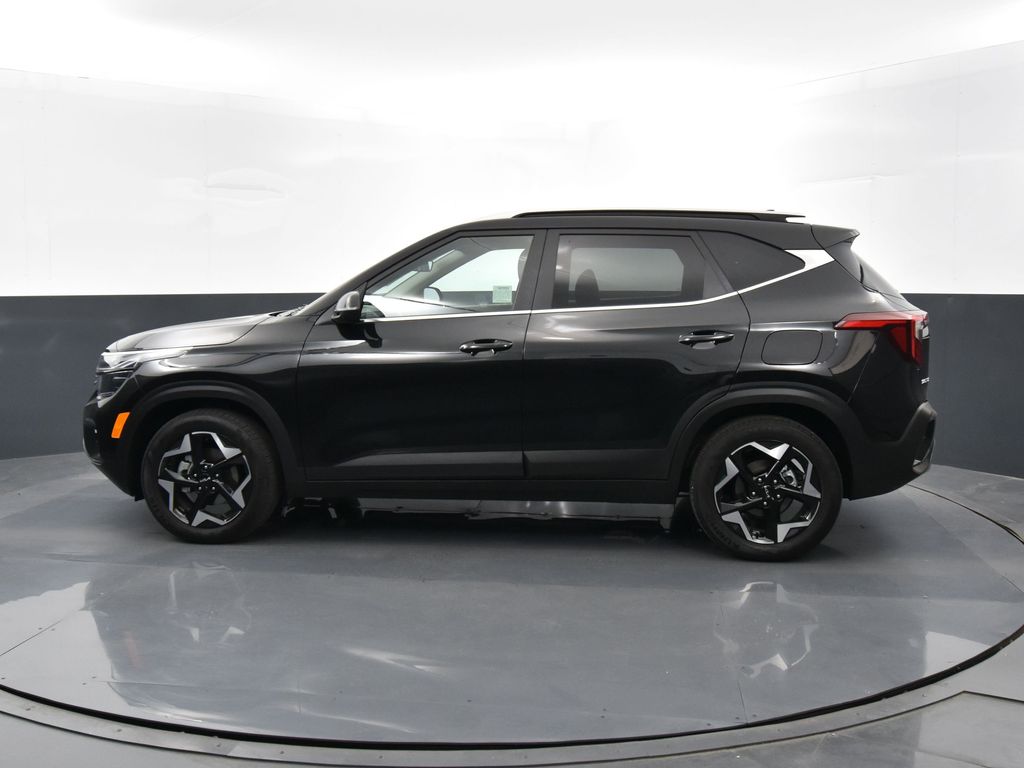 2025 Kia Seltos EX photo 2