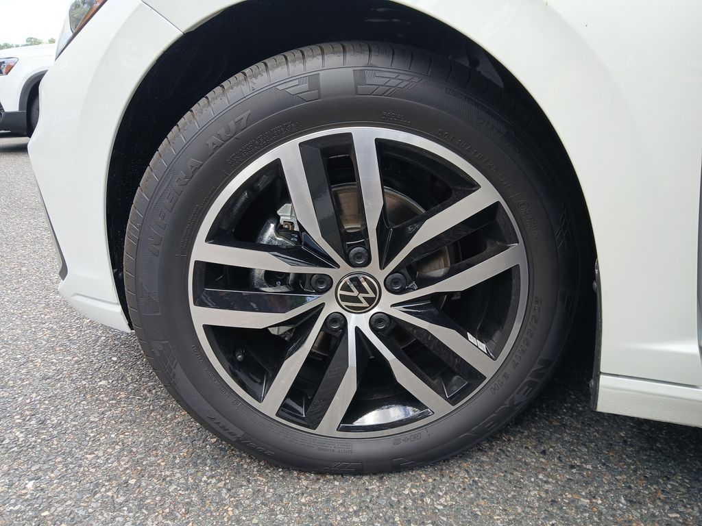 2025 Volkswagen Jetta 1.5T SE photo 25
