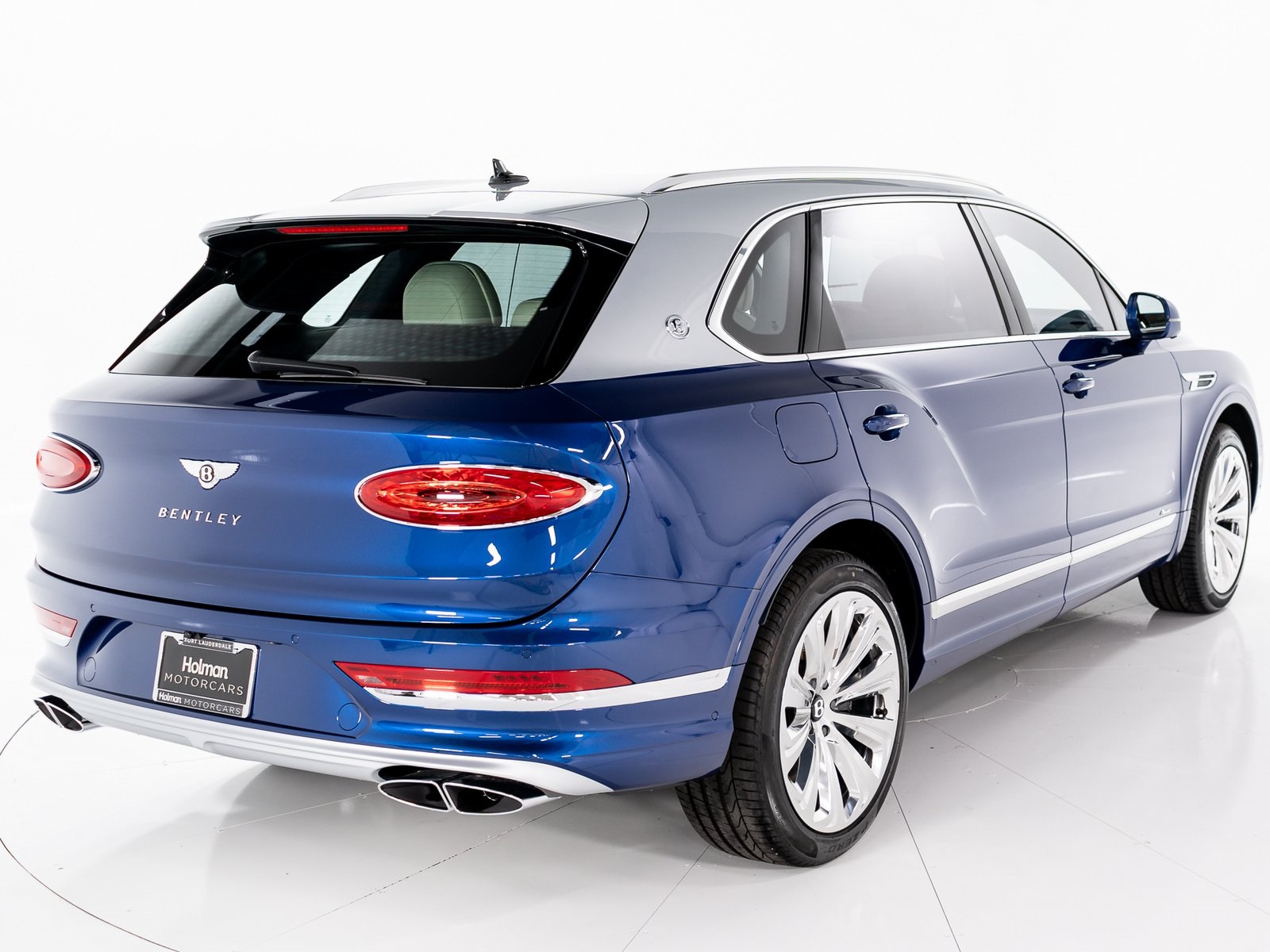 2025 Bentley Bentayga EWB Azure V8 photo 5
