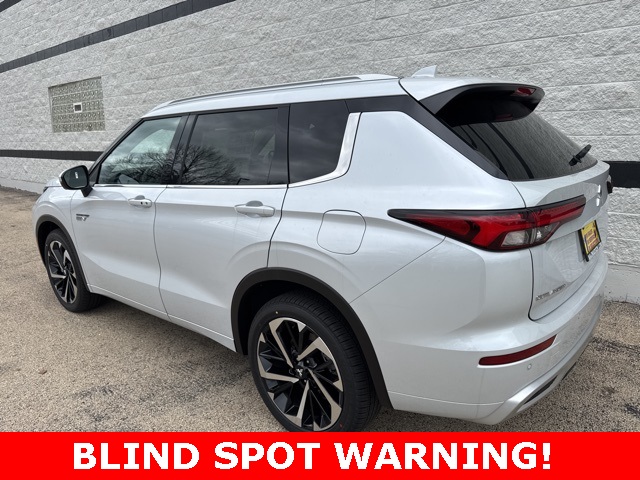 2025 Mitsubishi Outlander PHEV SEL photo 5