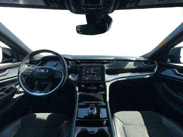 2023 Jeep Grand Cherokee Altitude photo 11