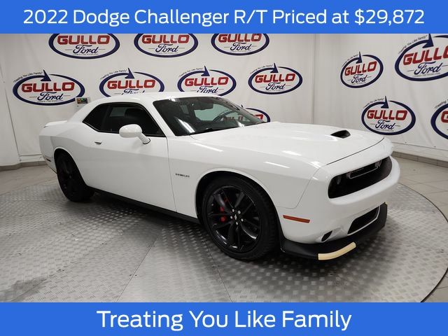 2022 Dodge Challenger R/T's photo