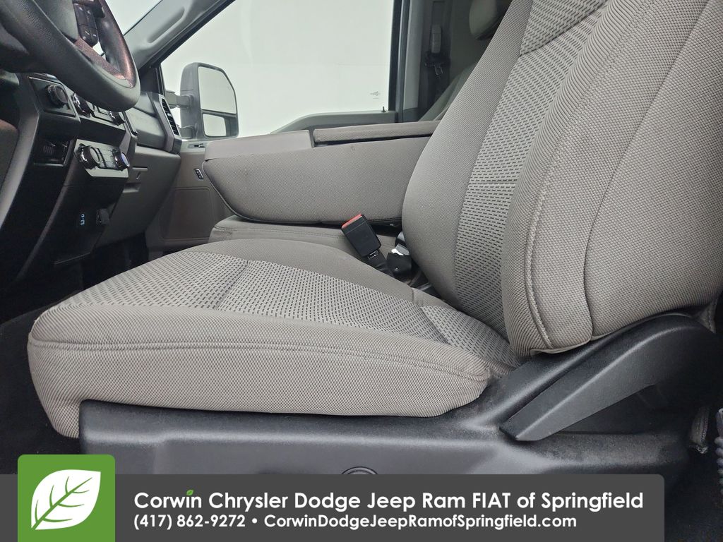 2021 Ford F-350 photo 3