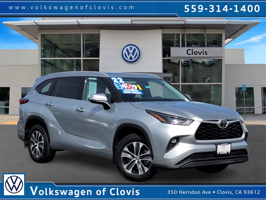 2022 Toyota Highlander XLE's photo