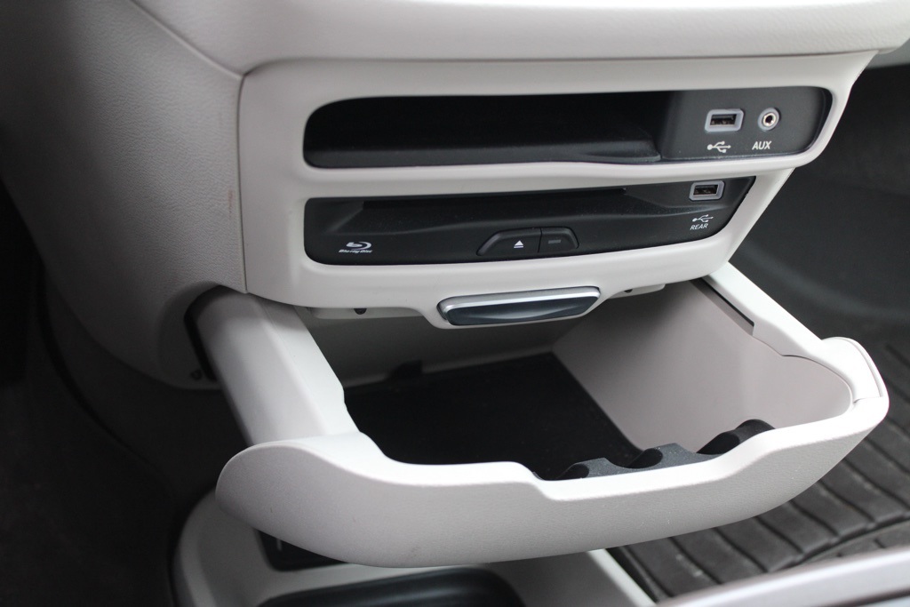2017 Chrysler Pacifica Touring Plus photo 26