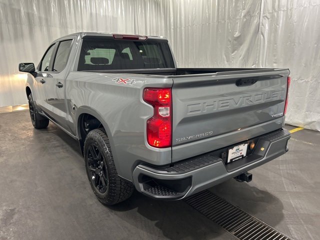 2025 Chevrolet Silverado 1500 Custom photo 5