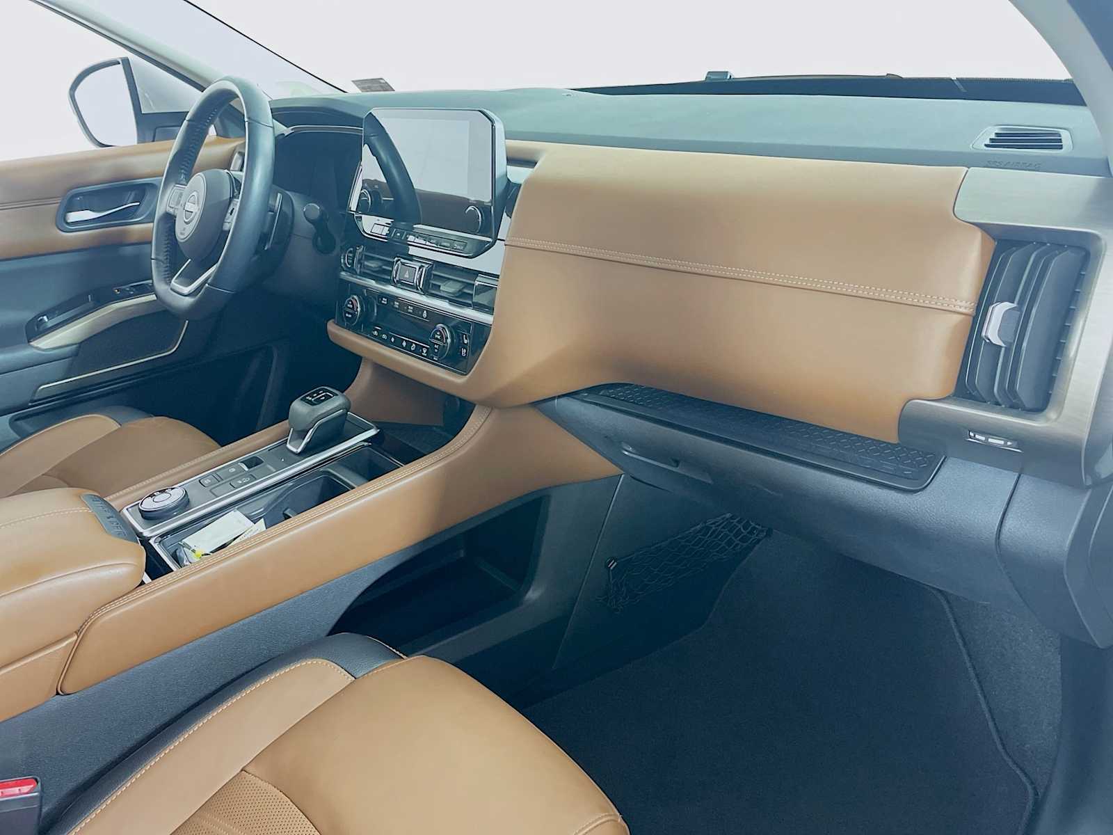 2022 Nissan Pathfinder Platinum photo 30
