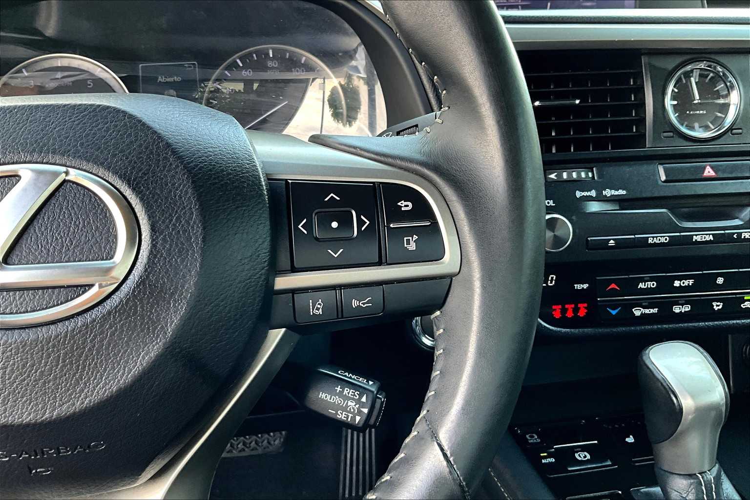 2018 Lexus RX photo 24