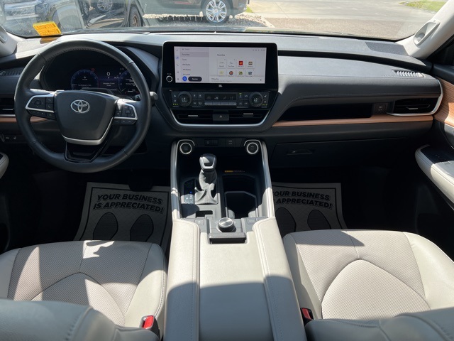 2024 Toyota Grand Highlander Platinum photo 21