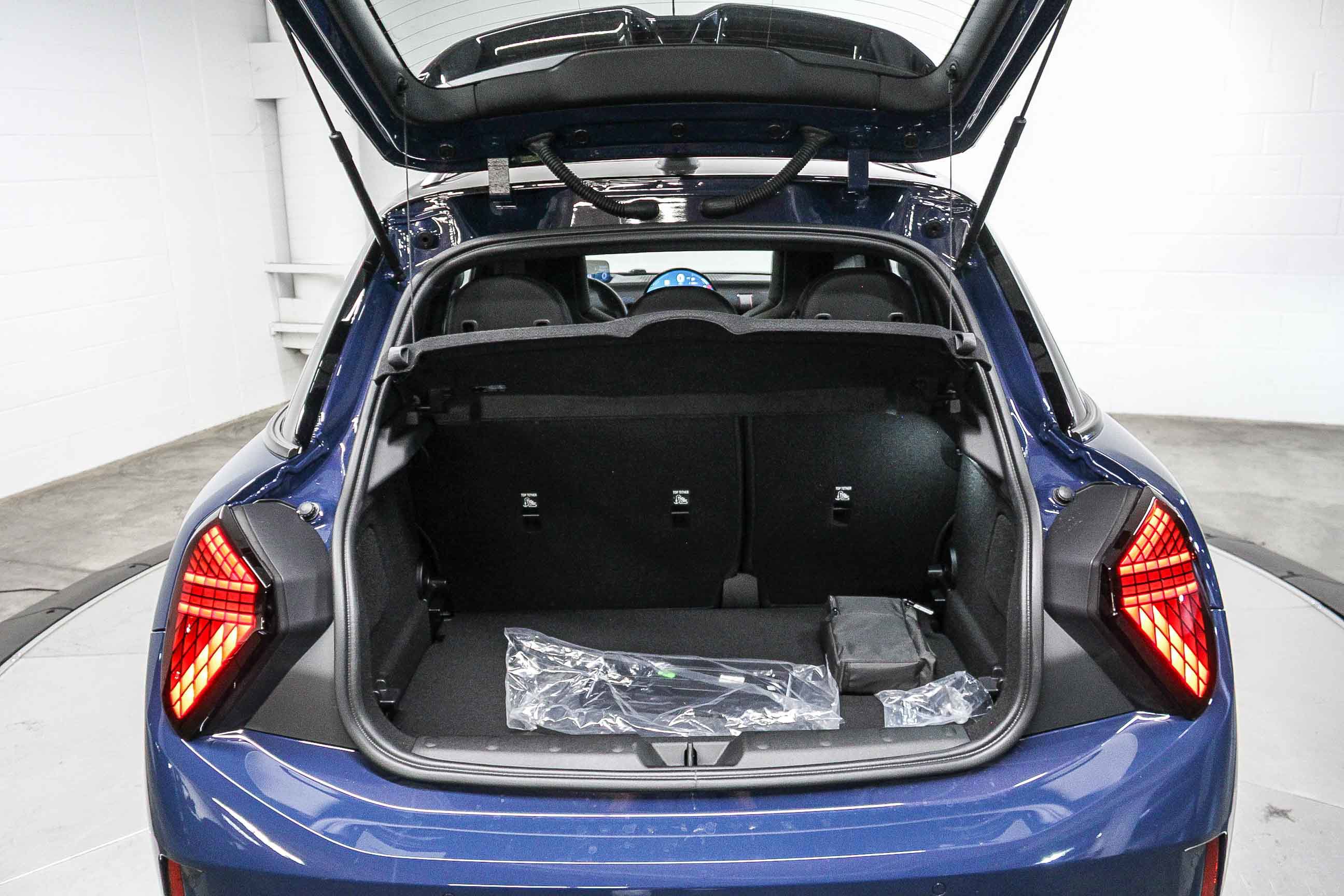 2026 Mini Cooper Hardtop S 4 Door Iconic photo 25