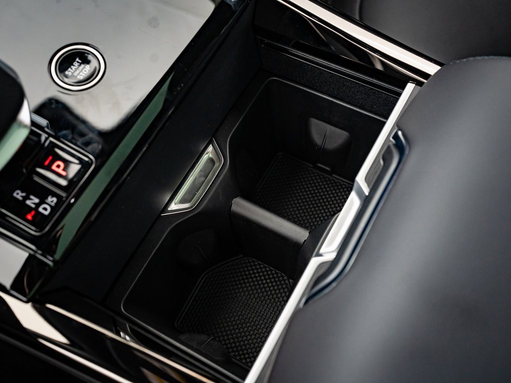 2025 Land Rover Range Rover Sport SE photo 20