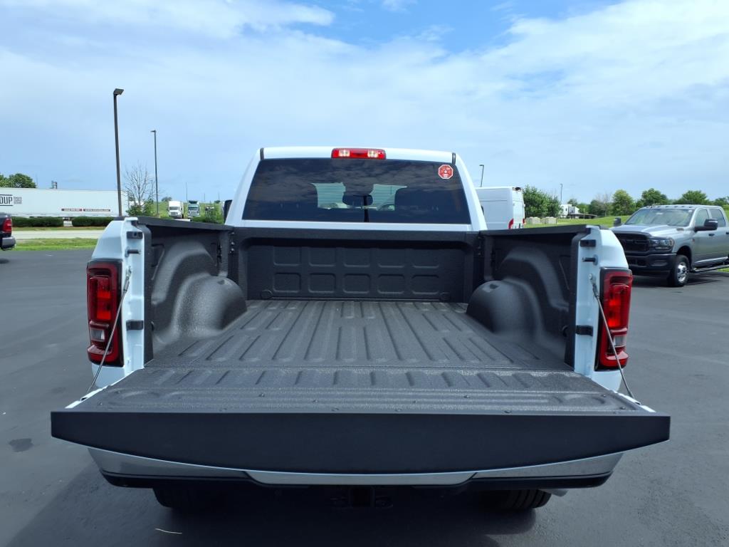 2025 Ram 2500 Big Horn photo 8