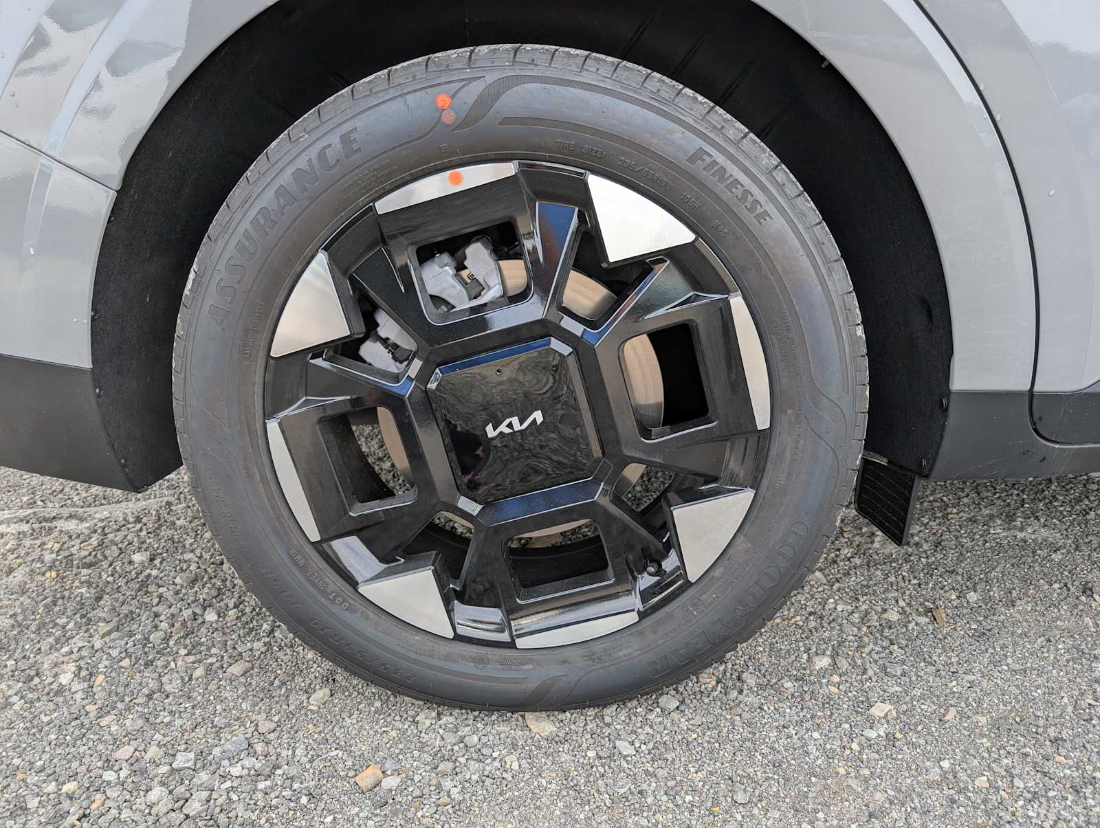 2026 Kia Carnival EX photo 3
