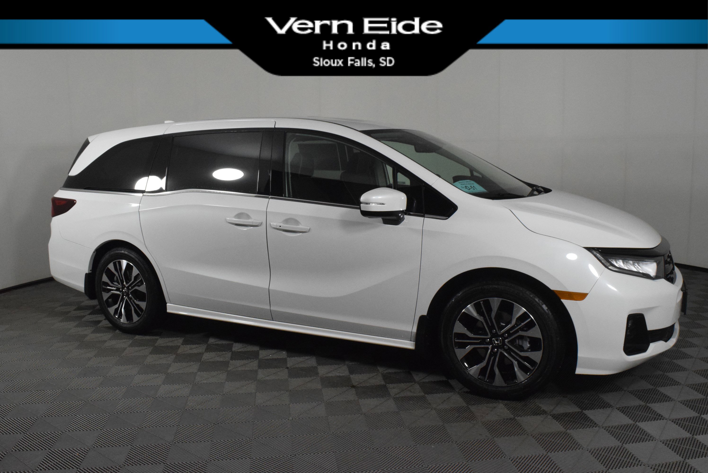 2026 Honda Odyssey Elite's photo