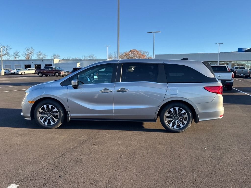 2022 Honda Odyssey EX-L photo 2