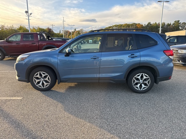 2024 Subaru Forester Premium Base photo 2