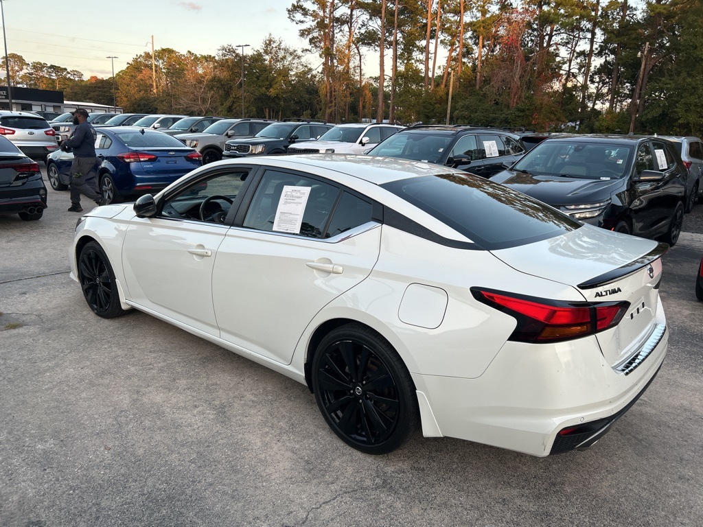 2022 Nissan Altima 2.5 SR photo 4