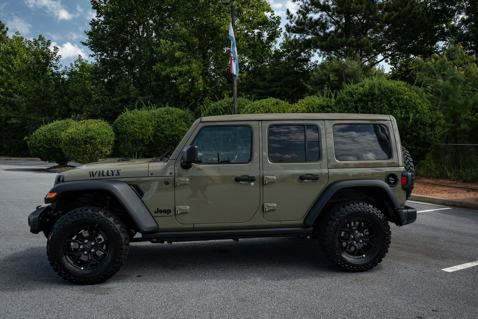 2025 Jeep Wrangler Willys photo 5