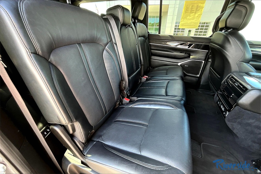 2022 Jeep Wagoneer Series III photo 22
