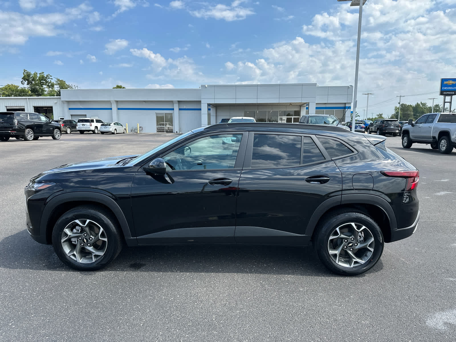 2024 Chevrolet Trax LT photo 6