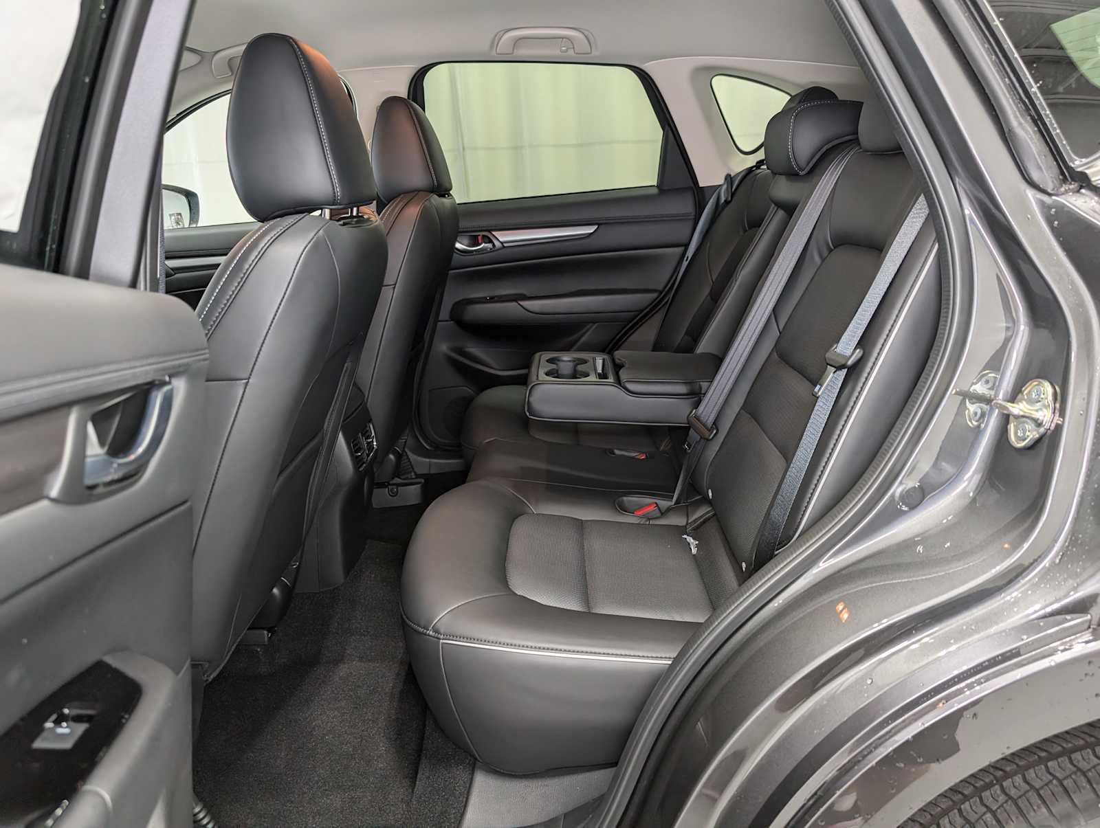 2025 Mazda CX-5 2.5 Select photo 21